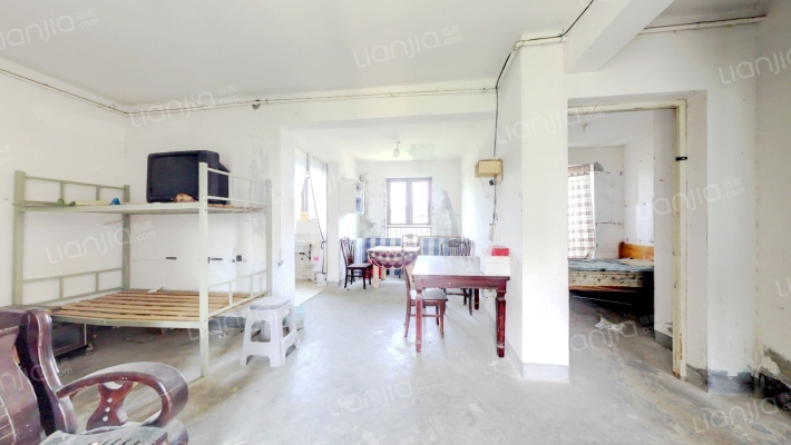 绿地东岸涟城北区二手房实景图