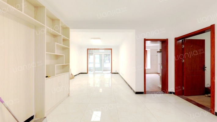 文一名门皇马C区二手房实景图