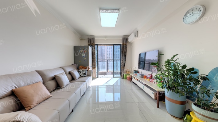 倚龙华庭二手房实景图