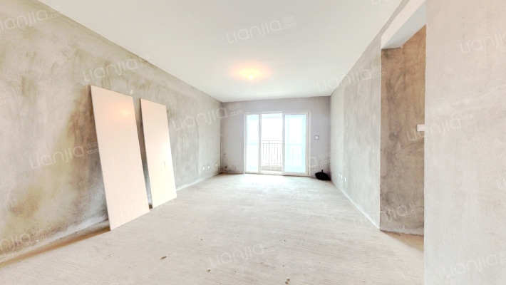 合能珍宝琥珀3期二手房实景图