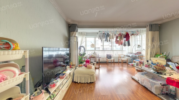 美佳·假日花园二手房实景图