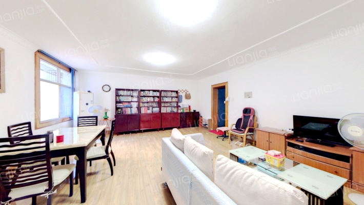 教师小区二手房实景图