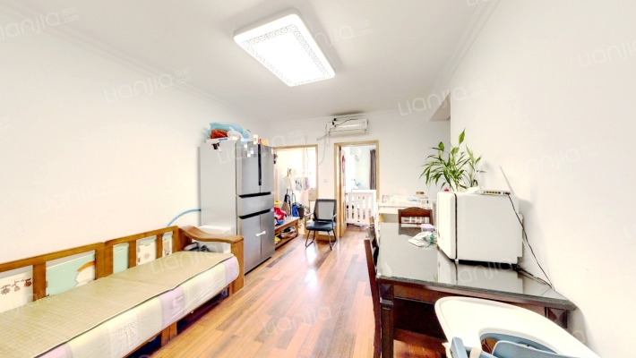 龙柏六村二手房实景图