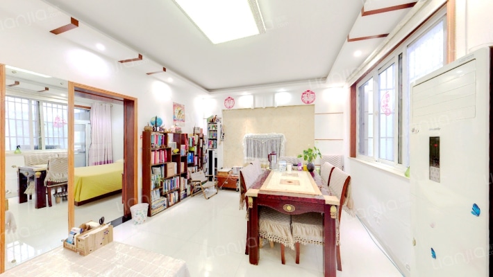 临湖社区吉园二手房实景图