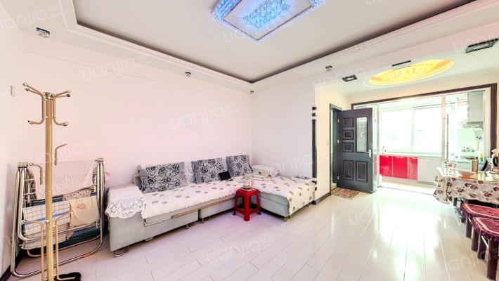 三川城二手房实景图