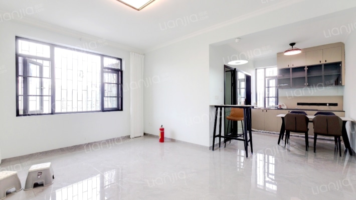 南头中学教师楼二手房实景图