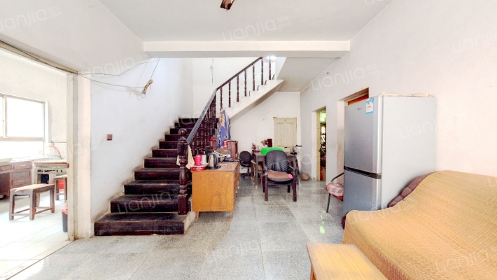 湖湾路二手房实景图