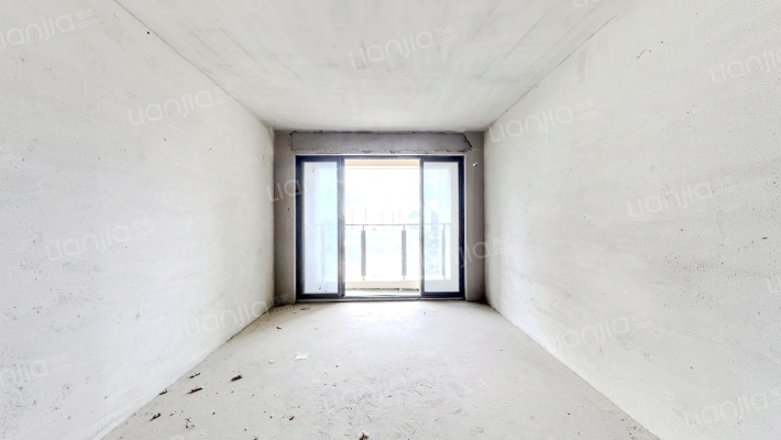 三正卧龙山一号二手房实景图