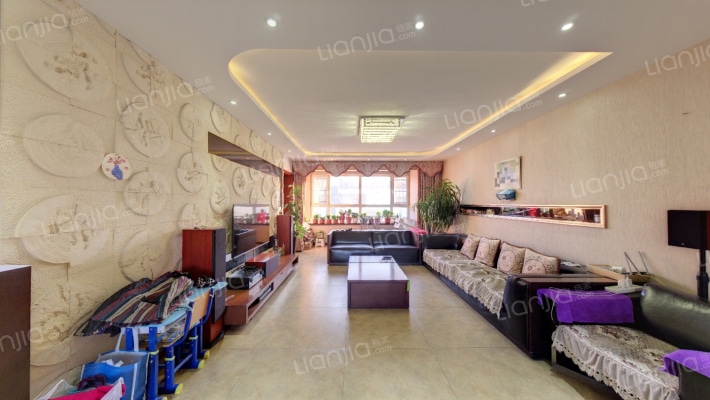 保利百合香湾B区二手房实景图