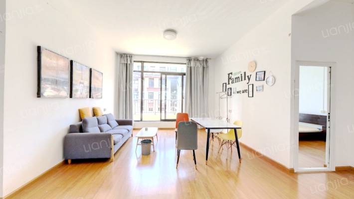 万年乐享世界二手房实景图