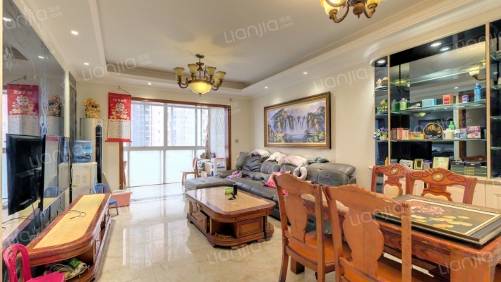 香水城二手房实景图