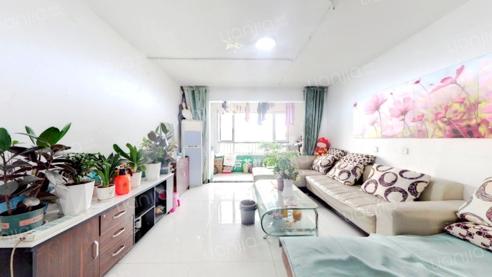 高尔夫花院二手房实景图