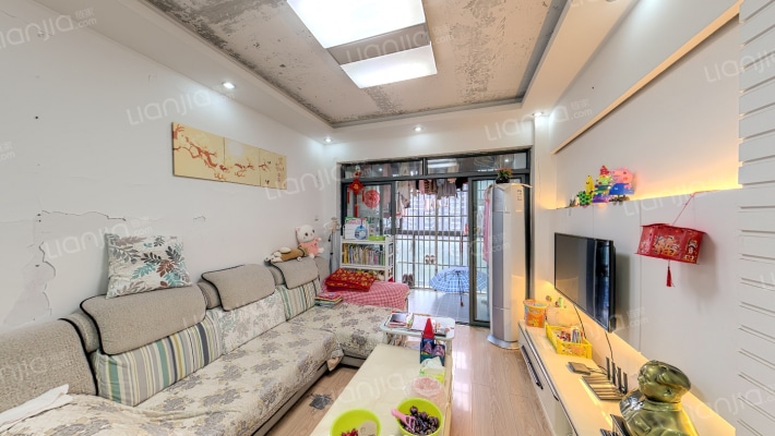 恒基凯旋门二手房实景图