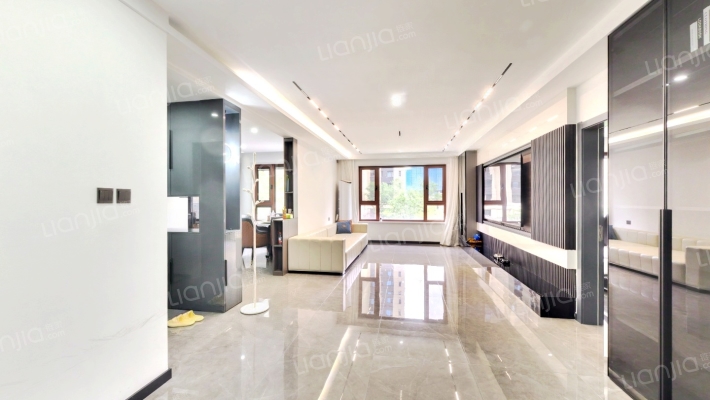 保利天悦二期二手房实景图