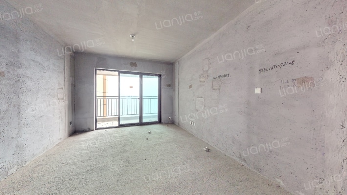 港湘铂玥二手房实景图