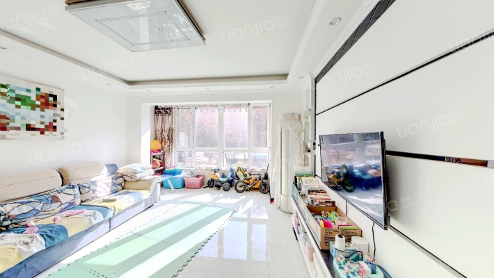 荣信森林里二手房实景图