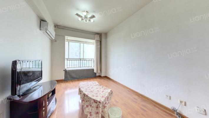 远鸿方程式二手房实景图