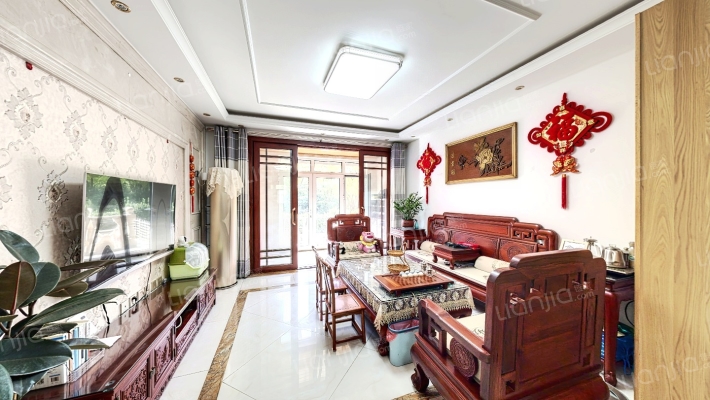 高迪墨香郡二手房实景图