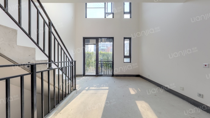 东滩云墅二手房实景图