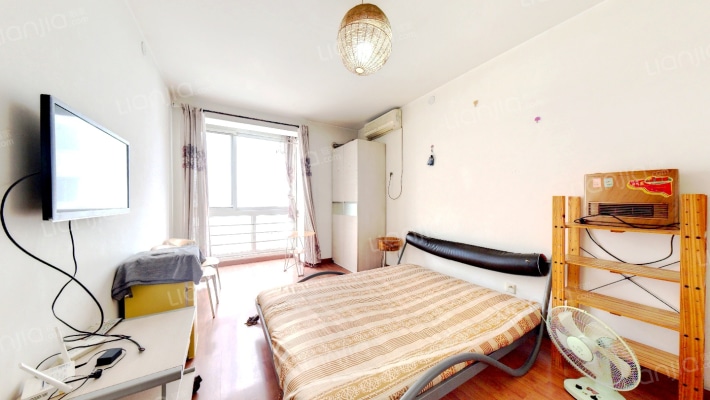 时尚PARTY二手房实景图