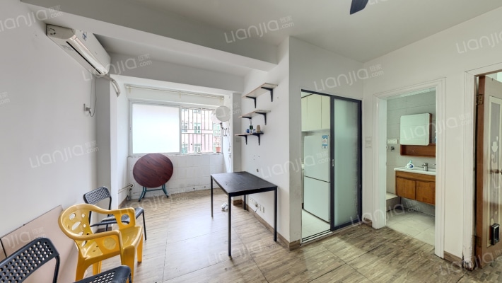 南方明珠花园A区二手房实景图