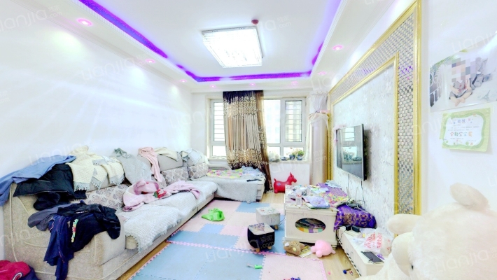 一河两公园二手房实景图