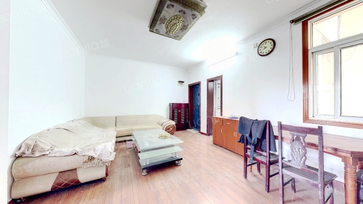 宏伟小区二手房实景图