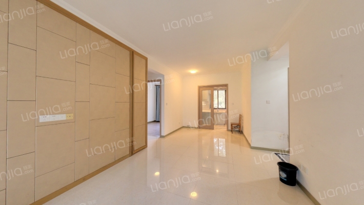 合景万景峰二手房实景图