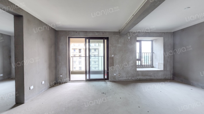 宁波·湖光天樾二手房实景图