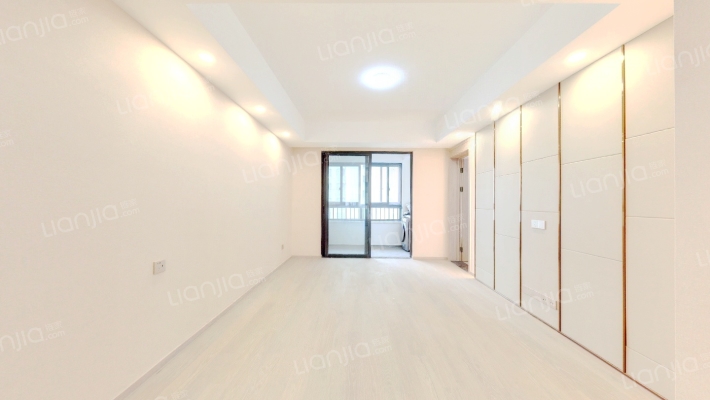 悦峰雅苑B区二手房实景图