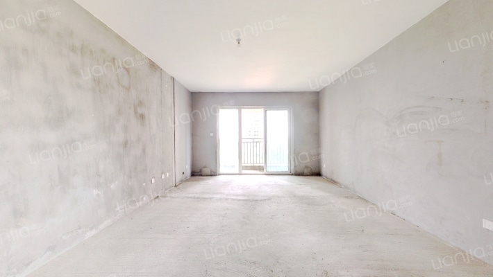 合能珍宝琥珀3期二手房实景图