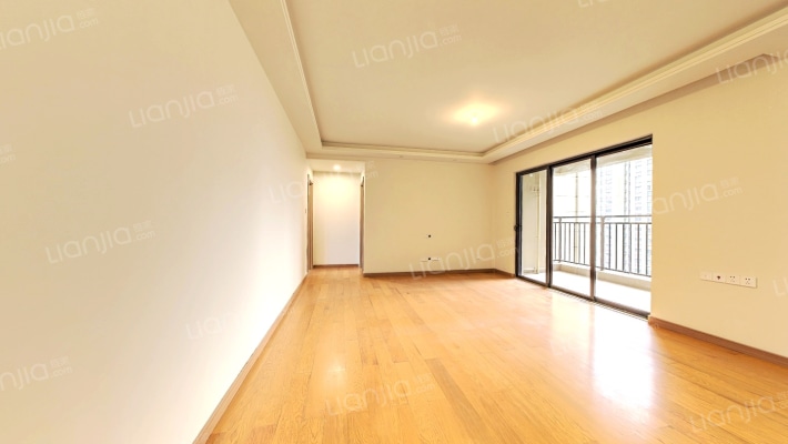 卓越蔚蓝海岸七期二手房实景图