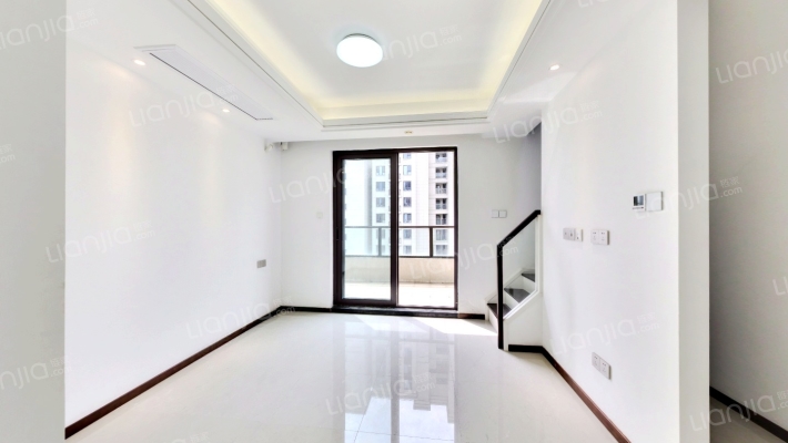 中南君悦府二手房实景图