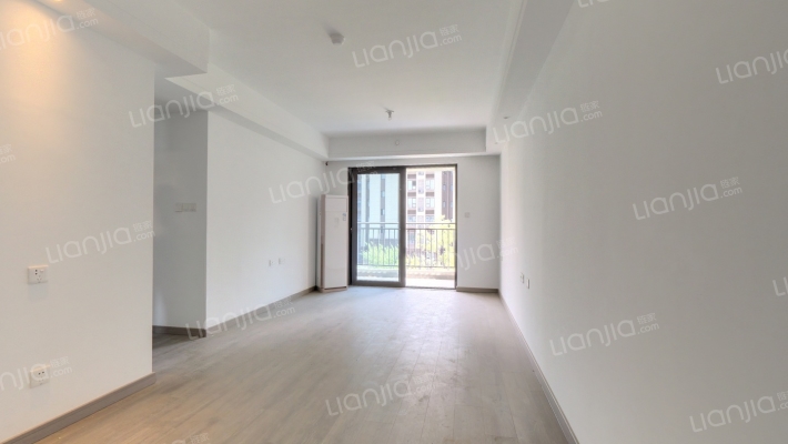 揽湾玖筑二手房实景图