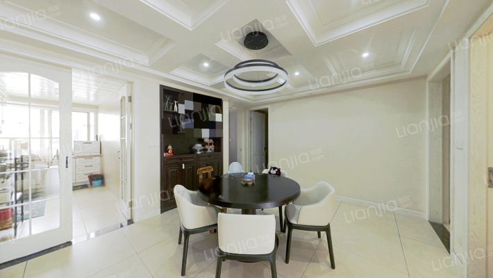 蓝庭花园二手房实景图