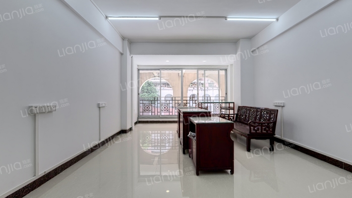 和景花园二手房实景图