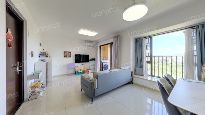 雅居乐万科热橙二手房实景图