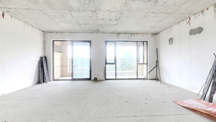 华新花予墅二手房实景图