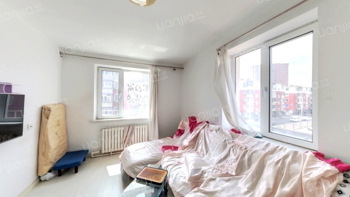 牛心屯三街二手房实景图