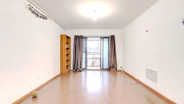 滴水湖馨苑四期二手房实景图