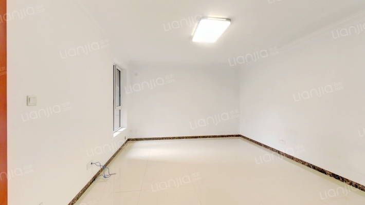 经贸大学东苑住宅楼二手房实景图