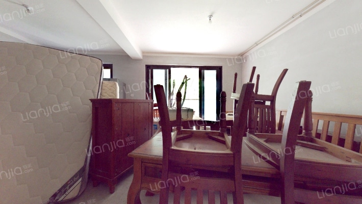 岸芷汀兰花园二手房实景图