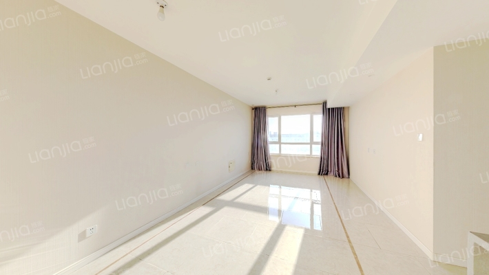 万科圣丰翡翠之光二手房实景图