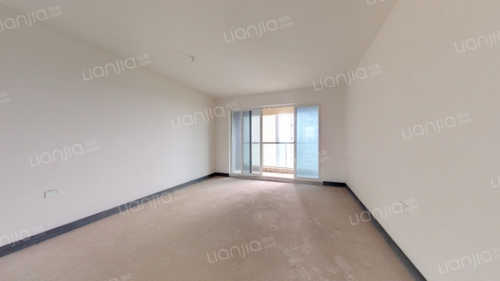 棕榈泉悦江国际B区二手房实景图