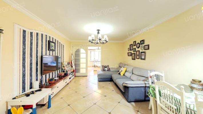 福宏里二手房实景图