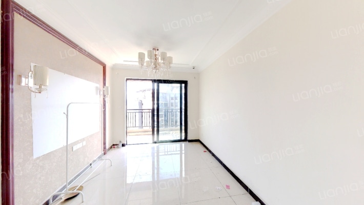 新世界御湖二手房实景图