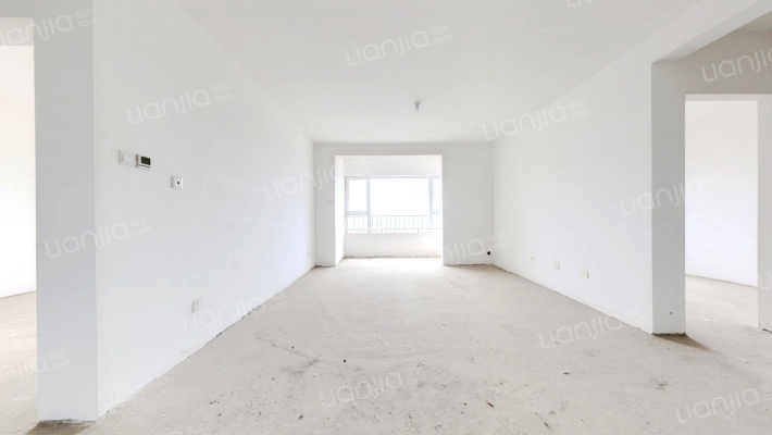 名湖花苑二手房实景图