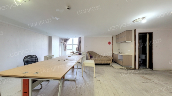 东方商务会馆二手房实景图