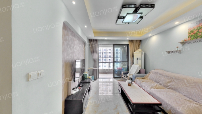 绿地海外滩二手房实景图