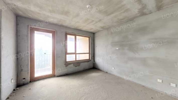 海岸华府二手房实景图